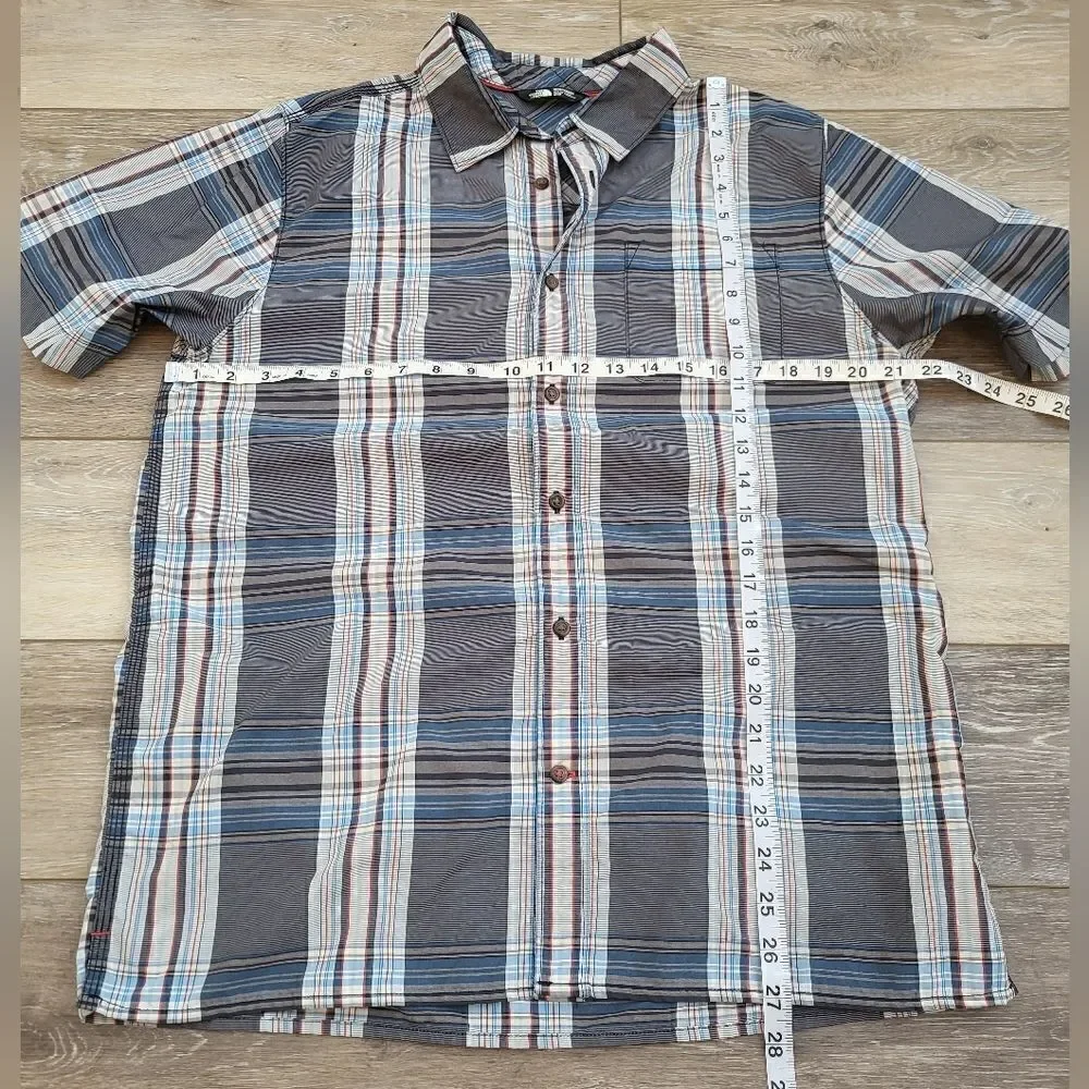 The North Face Plaid Short Sleeve Button Front Shirt Men's med